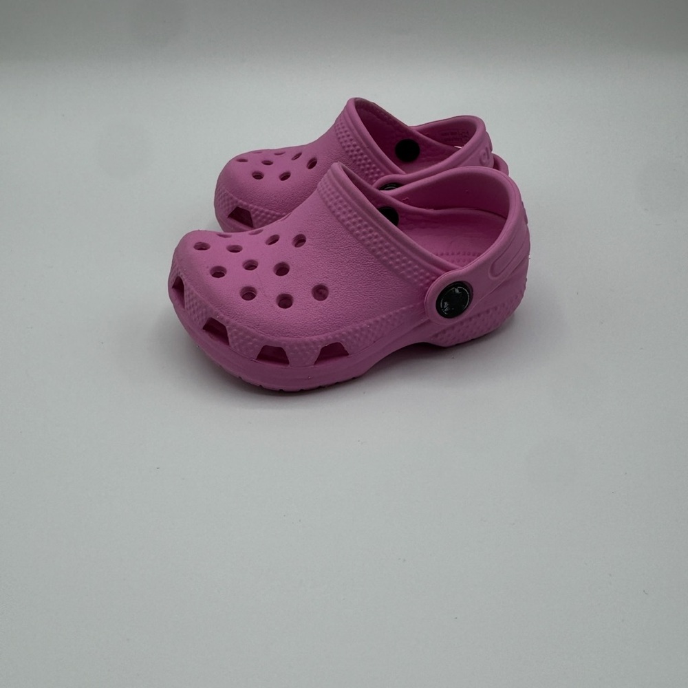 CROCS Kids Water Shoes in Pink